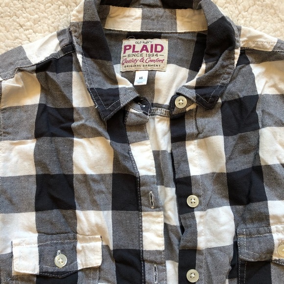 Two flannels - Picture 3 of 4